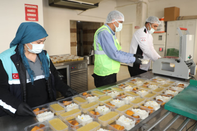 Ramazan ayında gönüllere dokunan iyilik sofrası