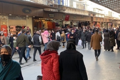 Bayram hazırlıklarını tamamlayan esnaf hareketlilik bekliyor