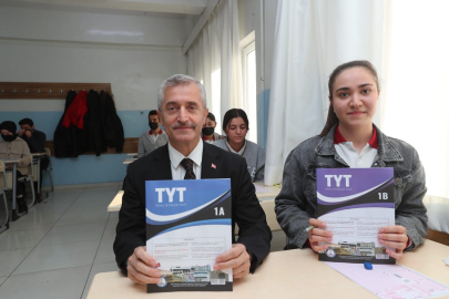 Tahmazoğlu: Öğrenciler ve Vatandaşları Okumaya Teşvik Etti