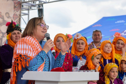 1. BARAK TÜRKMENLERİ TOY VE ŞENLİKLERİ DOLU DOLU GEÇTİ!