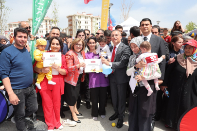 Kuzeyşehir 23 Nisan Parkı  Görkemli Törtenle Açıldı