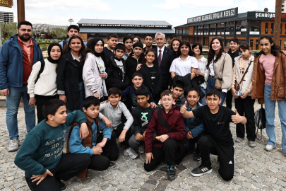 BAŞKAN TAHMAZOĞLU, GENÇLERLE SPOR MERKEZİ’NDE BULUŞTU