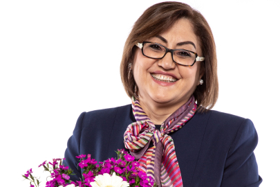 ŞAHİN: ANNE, KOŞULSUZ SEVGİNİN VÜCUT BULMUŞ HALİDİR