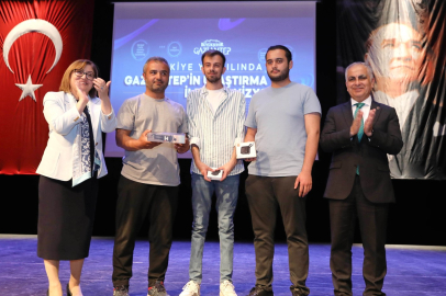 BAŞKAN ŞAHİN GAÜN'DE ÖĞRENCİLERLE BİR ARAYA GELDİ