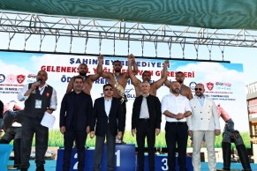 ŞAMPİYON FEYZULLAH AKTÜRK OLDU