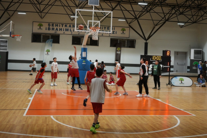 ŞEHİTKAMİL YAZ SPOR AKADEMİSİ BAŞLADI