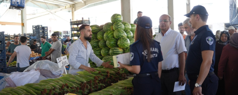 ŞEHİTKAMİL’DE ZABITA EKİPLERİNDEN PAZAR YERLERİNDE SIKI DENETİM