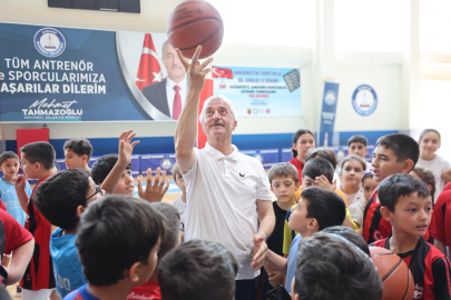 BAŞKAN TAHMAZOĞLU ÖĞRENCİLERLE BULUŞTU