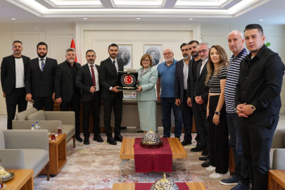 ASKF Başkan Adayı Av. Ömer Alper Köroğlu Başkan Fatma Şahin’i Ziyaret Etti
