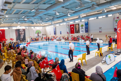 Şehitkamil’de Çocuklar Yüzmeyi Alleben Yüzme Havuzunda Öğrendi!