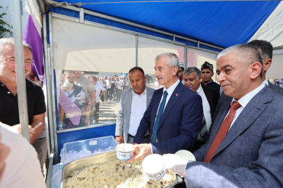 Şahinbey Belediyesi Ahilik Haftasını Pilav Dağıtarak Kutladı