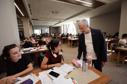 BAŞKAN TAHMAZOĞLU, ÖĞRENCİLERİ ZİYARET ETTİ