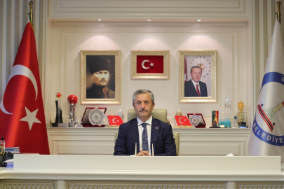 Başkan Tahmazoğlu, Cumhuriyet Bayramı’nın 102. Yıl dönümünü kutladı.