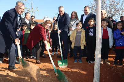 GAZİANTEP'TE FİDANLAR TOPRAKLA BULUŞUYOR!