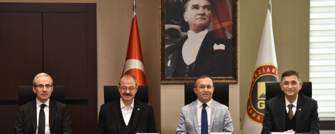 GSO EV SAHİPLİĞİNDE “SANAYİDE DİJİTAL DÖNÜŞÜM VE YAPAY ZEKA” KONUSU ELE ALINDI