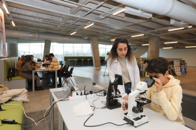 ÇOCUKLAR, YARIYIL TATİLİNDE BİLİM DÜNYASINI KEŞFEDİYOR