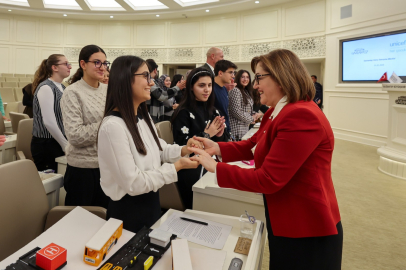 GENÇ DANIŞMANLAR BAŞKAN ŞAHİN'E PROJELERİNİ SUNDU