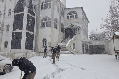 ŞEHİTKAMİL’DE CAMİLER İBADETE HAZIR