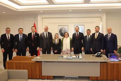 AK PARTİ GENEL BAŞKAN YARDIMCISI ZORLU, BAŞKAN ŞAHİN’İ MAKAMINDA ZİYARET ETTİ