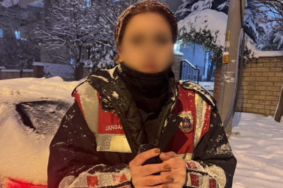 SAHTE JANDARMA KIYAFETİYLE KAMUOYUNU YANILTAN ŞAHIS YAKALANDI