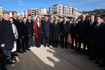 CUMHURBAŞKANI YARDIMCISI CEVDET YILMAZ, DEPREM ANMA MÜZESİ PROJE ALANINI ZİYARET ETTİ