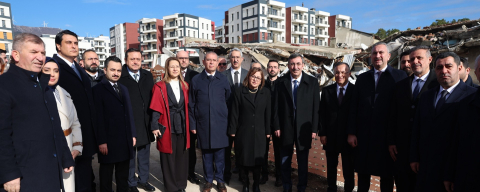 CUMHURBAŞKANI YARDIMCISI CEVDET YILMAZ, DEPREM ANMA MÜZESİ PROJE ALANINI ZİYARET ETTİ