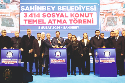 CUMHURBAŞKANI YARDIMCISI CEVDET YILMAZ’DAN ŞAHİNBEY BELEDİYESİ’NİN KONUTLARINA TAM NOT