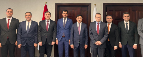 DEİK/TÜRKİYE-IRAK İŞ KONSEYİ BAŞKANI HALİT ACAR,  IRAK MERKEZ BANKASI BAŞKANI AL-ALAQ İLE GÖRÜŞTÜ