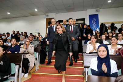 Başkan Şahin, Gaün Sağlık Bilimleri Fakültesi Öğrencileriyle Buluştu