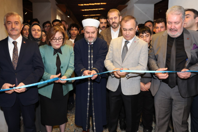 GAZİANTEP BÜYÜKŞEHİR EV SAHİPLİĞİNDE MUKADDES EMANETLER SERGİSİ VATANDAŞLARLA BULUŞTU