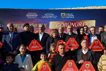 GAZİANTEP BÜYÜKŞEHİR’İN “REFLEKTÖR TAK, GÖRÜNÜR OL” PROJESİNDE İLK DAĞITIM GERÇEKLEŞTİRİLDİ