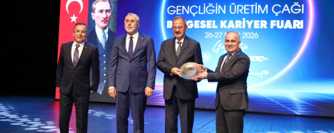 BAKAN IŞIKHAN’IN KATILIMIYLA GAÜN’DE İPEK YOLU KARİYER FUARI AÇILDI