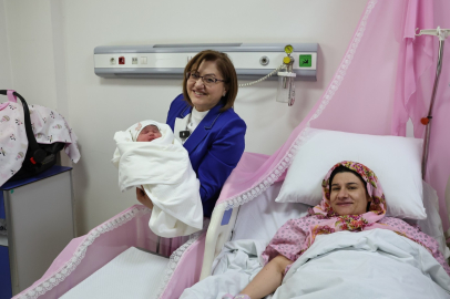 “BİR UMUT BİR CAN” TÜP BEBEK DESTEĞİ PROJESİ’NİN İLK BEBEĞİ DÜNYAYA GELDİ