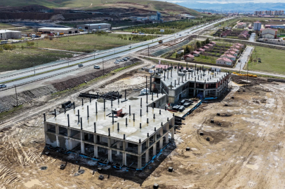 Van otobüs terminaline kavuşuyor