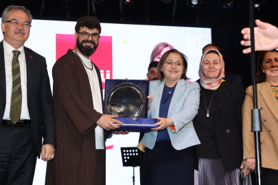 MEVLİD-İ NEBİ PROGRAMINDA 5 BİN VATANDAŞ BİR ARAYA GELDİ