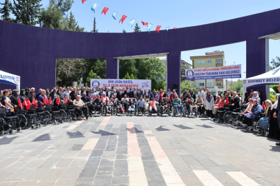 ŞAHİNBEY BELEDİYESİ’NDEN ENGELLİ 5.010 VATANDAŞA AKÜLÜ VE MANUEL TEKERLEKLİ SANDALYE