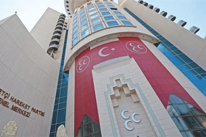 GAZİANTEP'TE MHP MECLİS ÜYELERİNDEN TOPLU İSTİFA