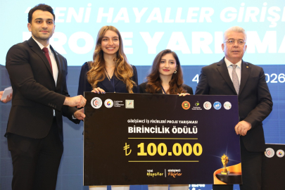 NTO BAŞKANI MEHMET ÖZYURT, "YENİ HAYALLER GİRİŞİMCİ FİKİRLER" FİNALİNDE BİRİNCİLİK ÖDÜLÜNÜ TAKDİM ETTİ