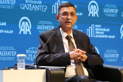 GSO YÖNETİM KURULU BAŞKANI ADNAN ÜNVERDİ, GAZİANTEP-HALEP KENT EKONOMİLERİ ZİRVESİ’NDE KONUŞTU