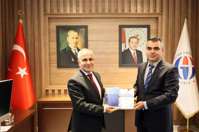 REKTÖR DOĞAN, TÜBİTAK DESTEKLİ PROJE YÜRÜTÜCÜSÜ PROF. DR. ALİ BOZKURT’U MAKAMINDA AĞIRLADI