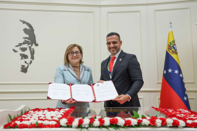 BAŞKAN ŞAHİN’DEN VENEZUELA HALKI İÇİN YARDIM ÇAĞRISI!