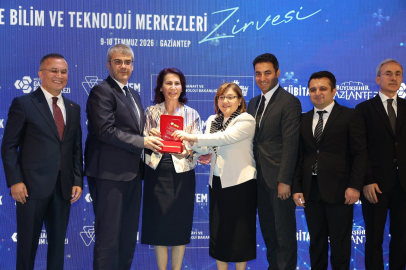 GAZİANTEP BÜYÜKŞEHİR EV SAHİPLİĞİNDE 5’İNCİ TÜRKİYE BİLİM VE TEKNOLOJİ MERKEZLERİ ZİRVESİ DÜZENLENDİ