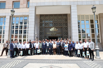 BAŞKAN ŞAHİN, ŞEHİTKAMİL MUHTARLARIYLA BİR ARAYA GELDİ