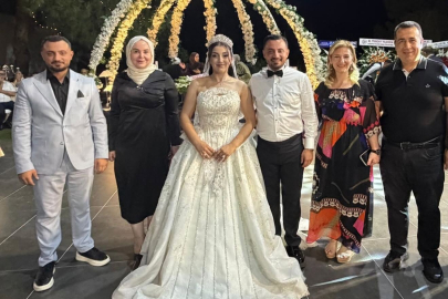 MELEK VE ONUR MUHTEŞEM DÜĞÜN TÖRENİYLE EVLENDİ
