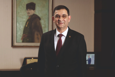 ÜNVERDİ: “İHRACATÇININ DÖVİZ BOZDURMA ZORUNLULUĞU TAMAMEN KALDIRILMALI”