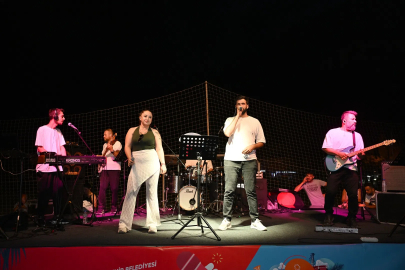 Mersin’de ‘Yaz Dostum’ konserleri coşkuyla devam ediyor