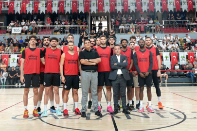 ŞEHİTKAMİL’DE ÇİFTE GURUR