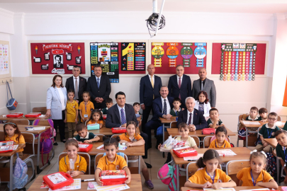 BAŞKAN YILMAZ VE MİLLETVEKİLİ GÜL ÖĞRENCİLERLE BİR ARAYA GELDİ