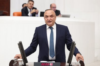 YENİ PARTİLİ MERİÇ, GAZİANTEP'İN BAZ İSTASYONU SORUNUNU MECLİS GÜNDEMİNE TAŞIDI  YENİ Parti Gaziantep Milletvekili Melih Meriç, Gaziantep'in ilçe ve köylerinde yeterli sayıda baz istasyonu b