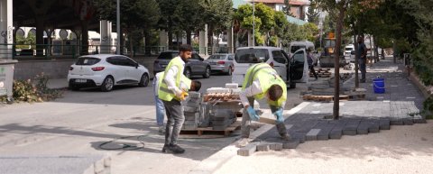 ŞEHİTKAMİL’DE KALDIRIMLAR YENİLENİYOR